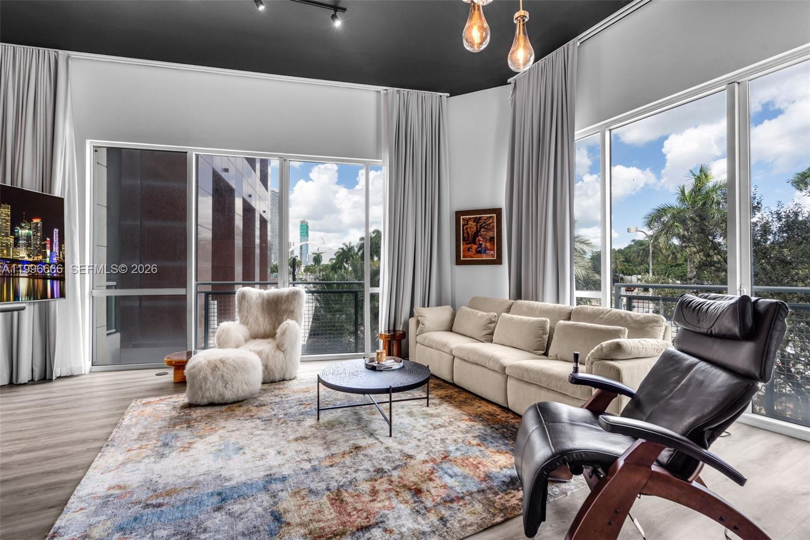 244 Biscayne Blvd #239, Miami FL 33132
