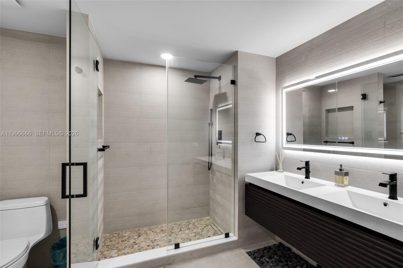 244 Biscayne Blvd #239, Miami FL 33132