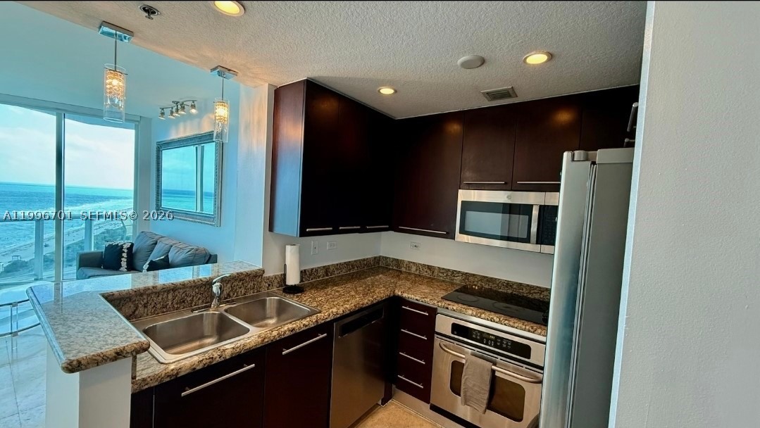 6515 Collins Ave #1604, Miami Beach FL 33141
