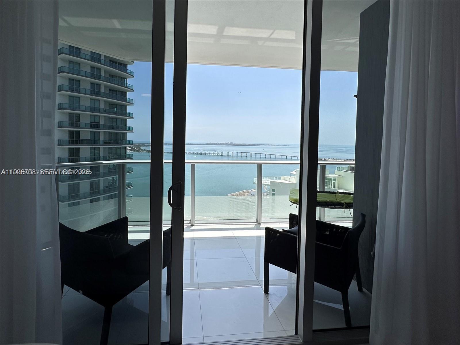 1300 Brickell Bay Dr #3206, Miami FL 33131