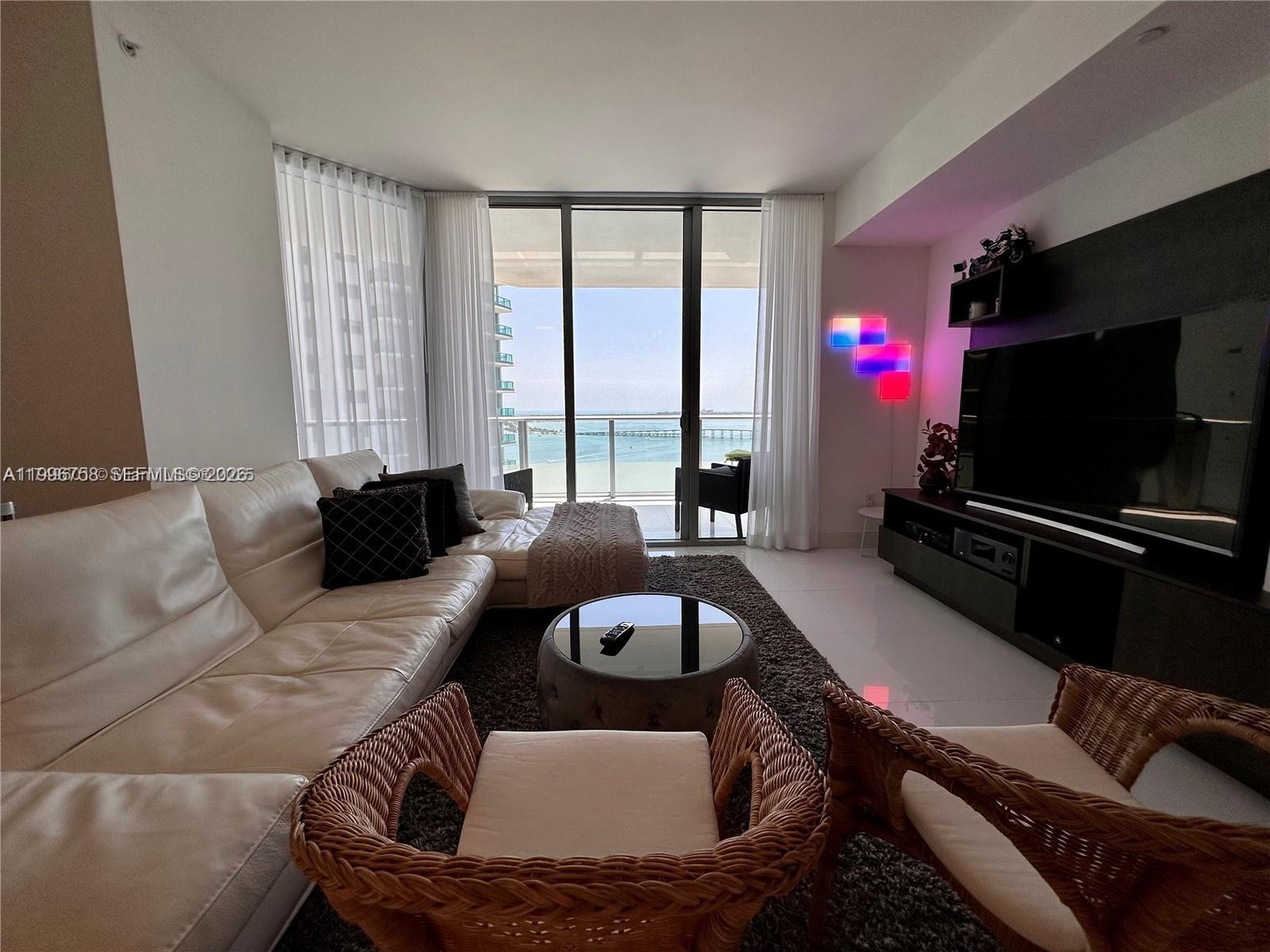 1300 Brickell Bay Dr #3206, Miami FL 33131