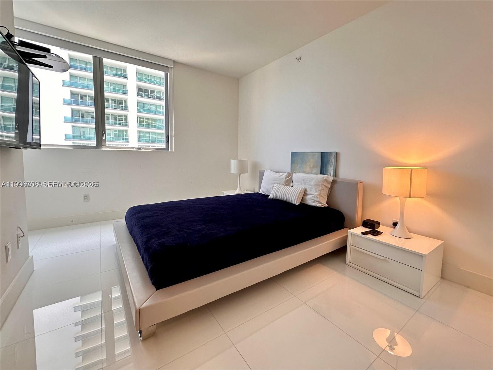1300 Brickell Bay Dr #3206, Miami FL 33131