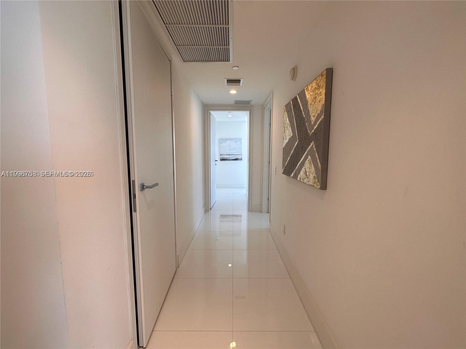 1300 Brickell Bay Dr #3206, Miami FL 33131