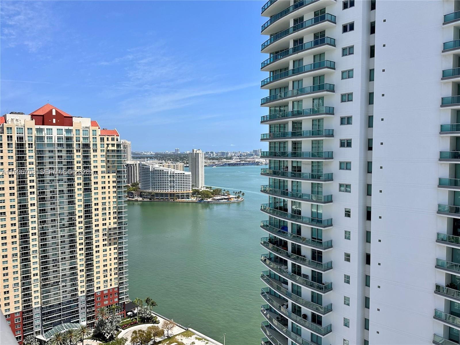 1300 Brickell Bay Dr #3206, Miami FL 33131