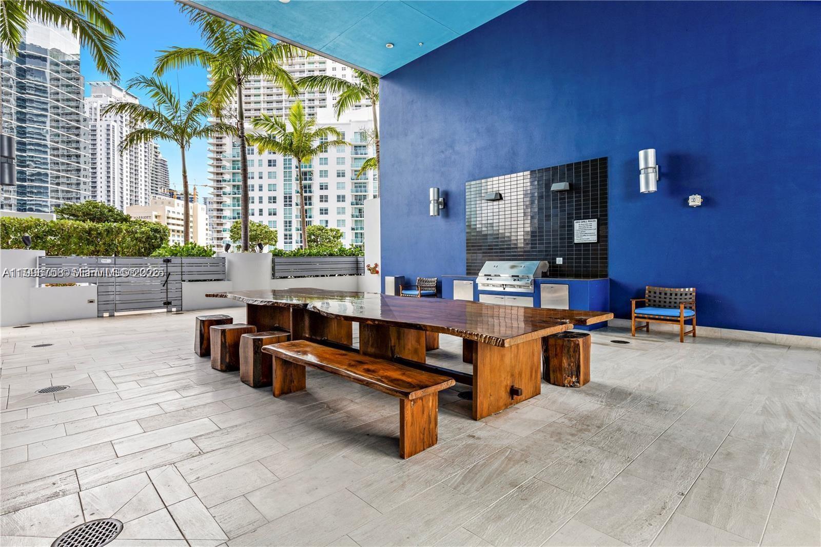 1300 Brickell Bay Dr #3206, Miami FL 33131