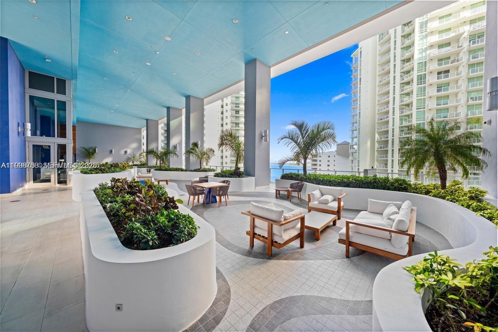 1300 Brickell Bay Dr #3206, Miami FL 33131