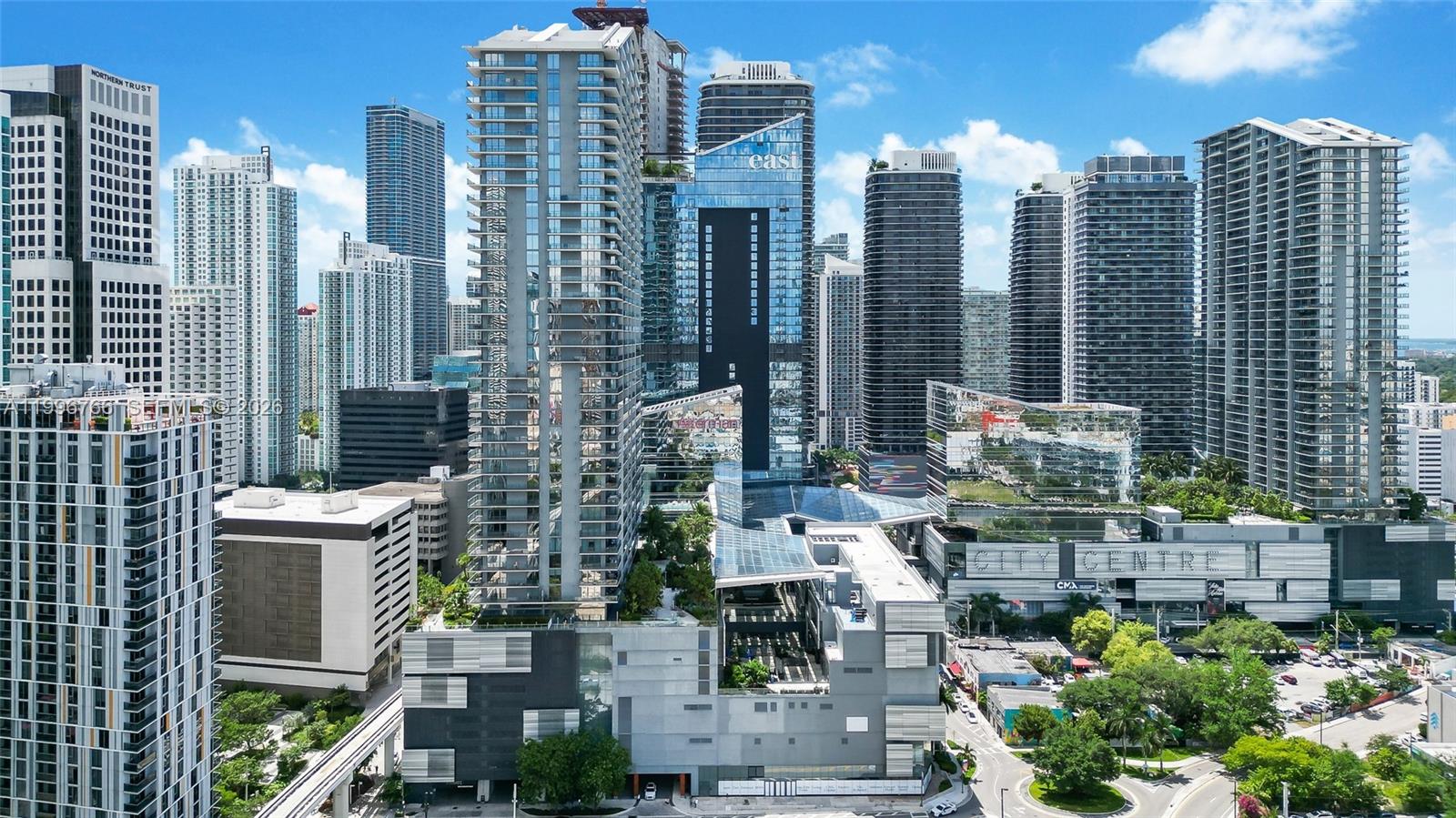 68 SE 6th St #2104, Miami FL 33131