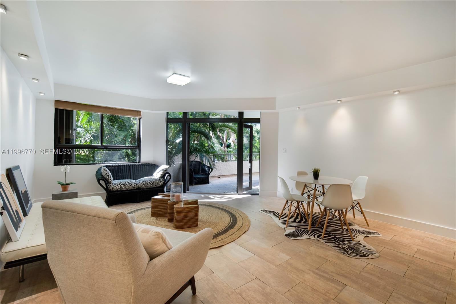 181 Crandon Blvd #104, Key Biscayne FL 33149