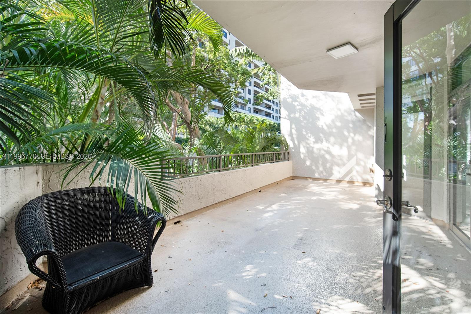 181 Crandon Blvd #104, Key Biscayne FL 33149