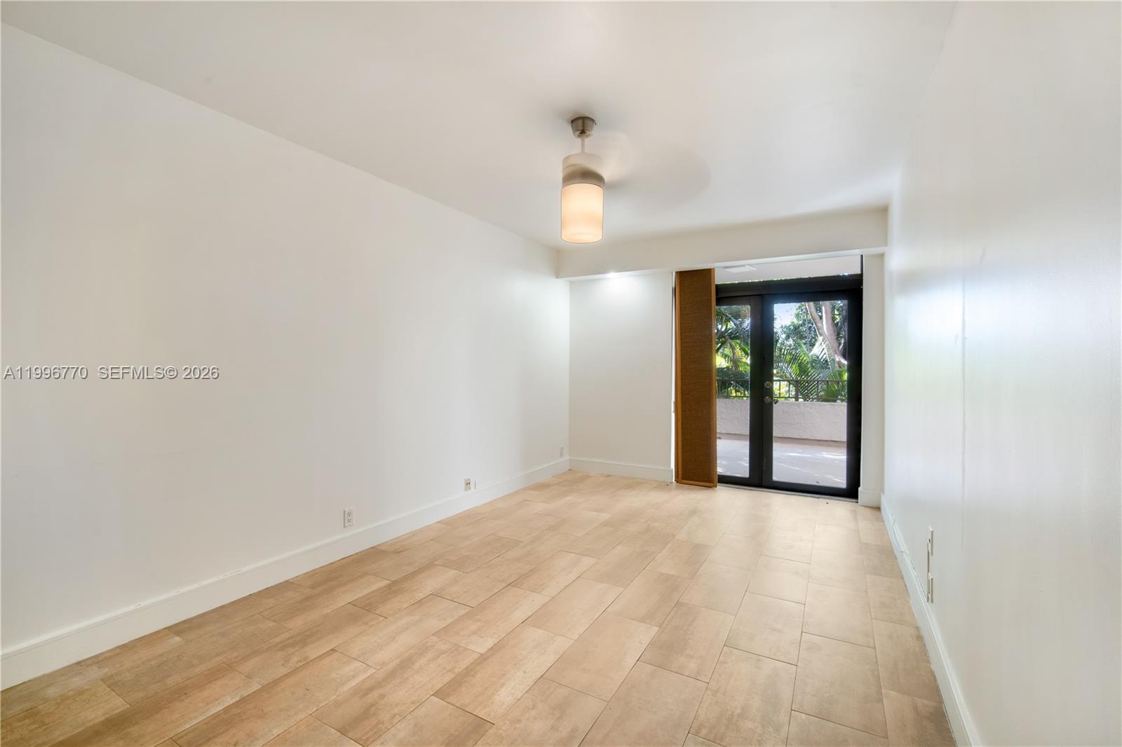 181 Crandon Blvd #104, Key Biscayne FL 33149