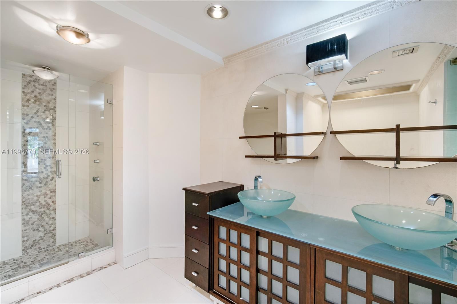 181 Crandon Blvd #104, Key Biscayne FL 33149