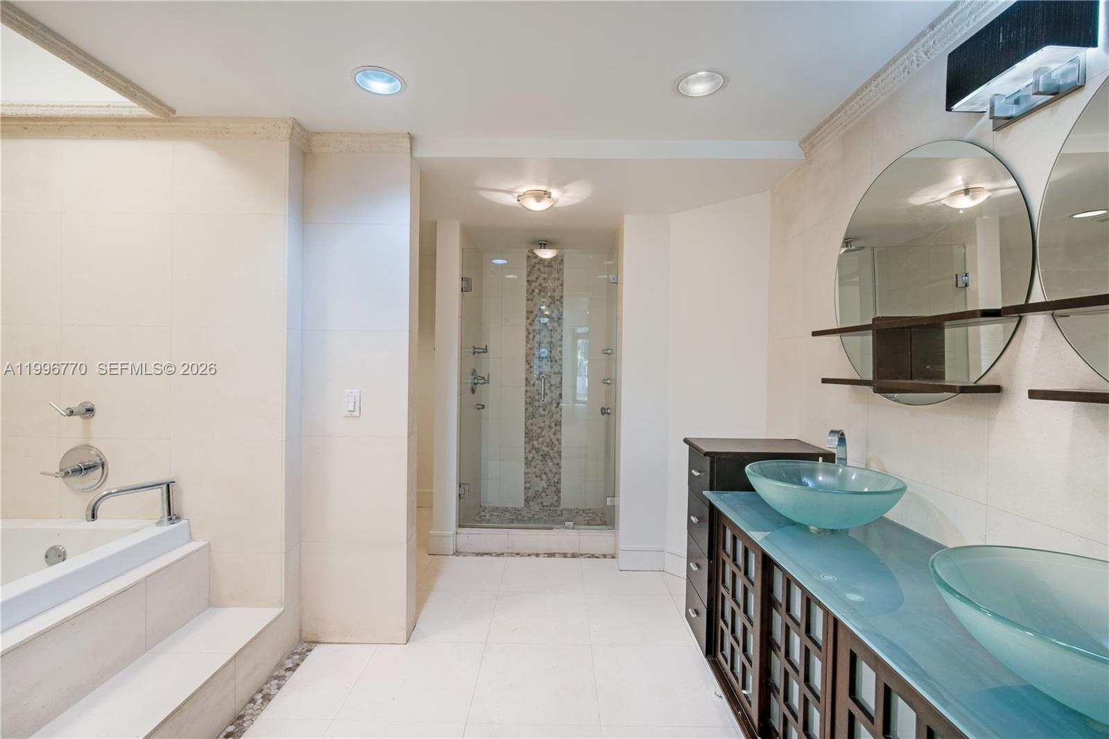 181 Crandon Blvd #104, Key Biscayne FL 33149