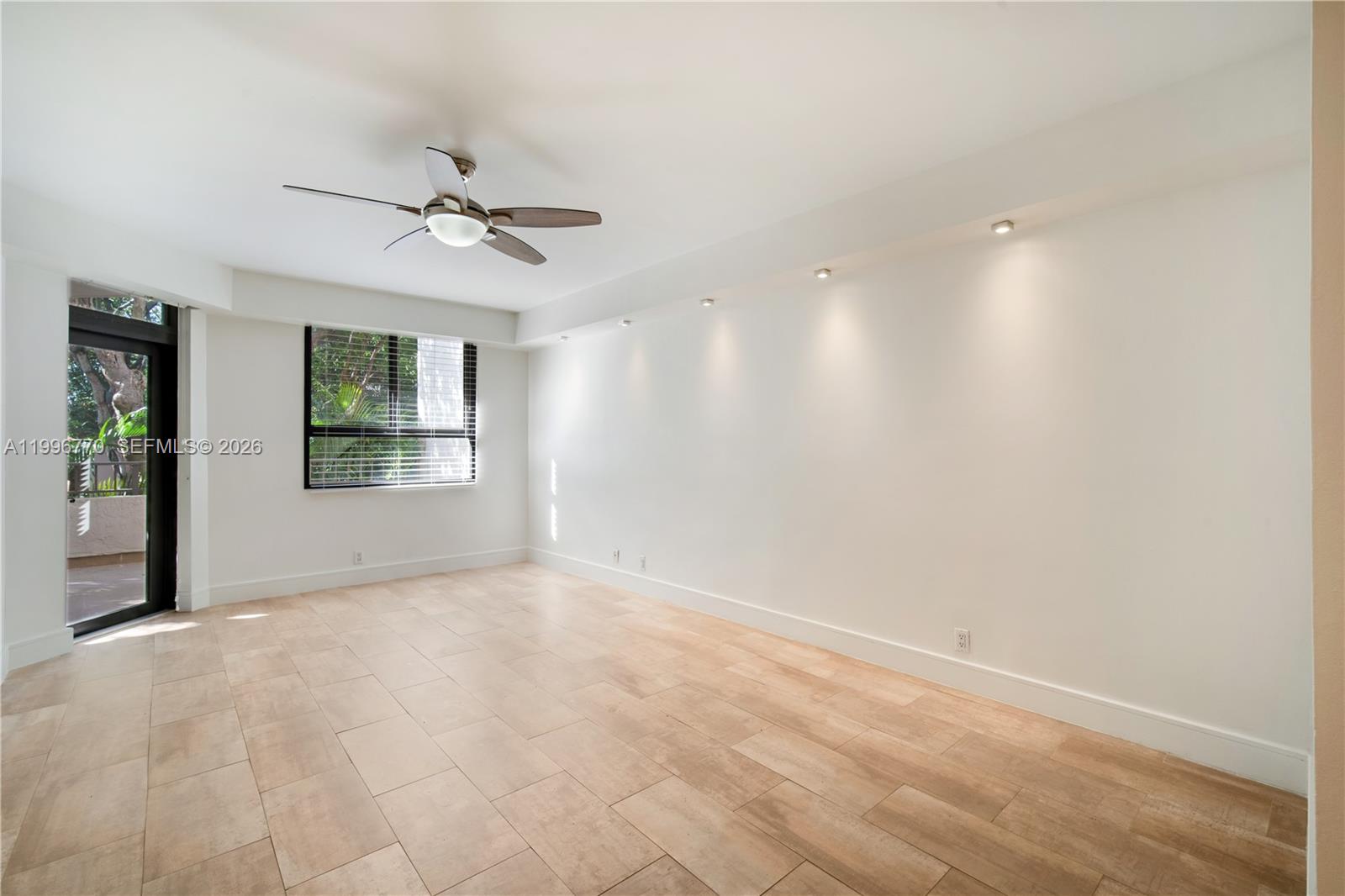 181 Crandon Blvd #104, Key Biscayne FL 33149