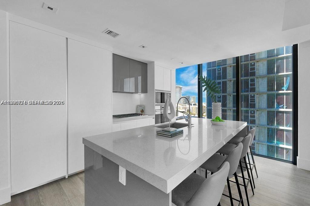 788 NE 23rd St #1402, Miami FL 33137