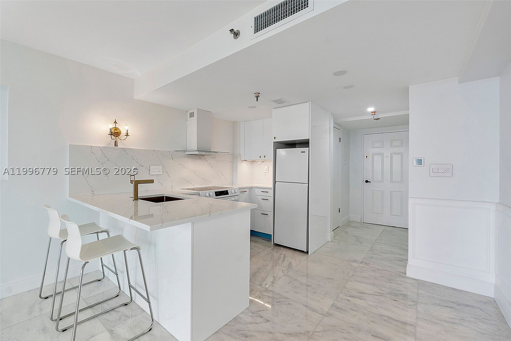 540 Brickell Key Dr #928, Miami FL 33131