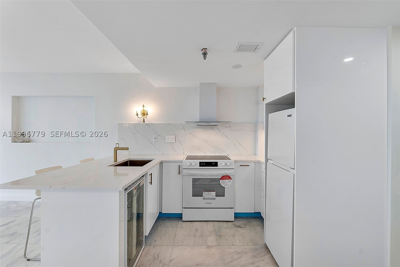 540 Brickell Key Dr #928, Miami FL 33131
