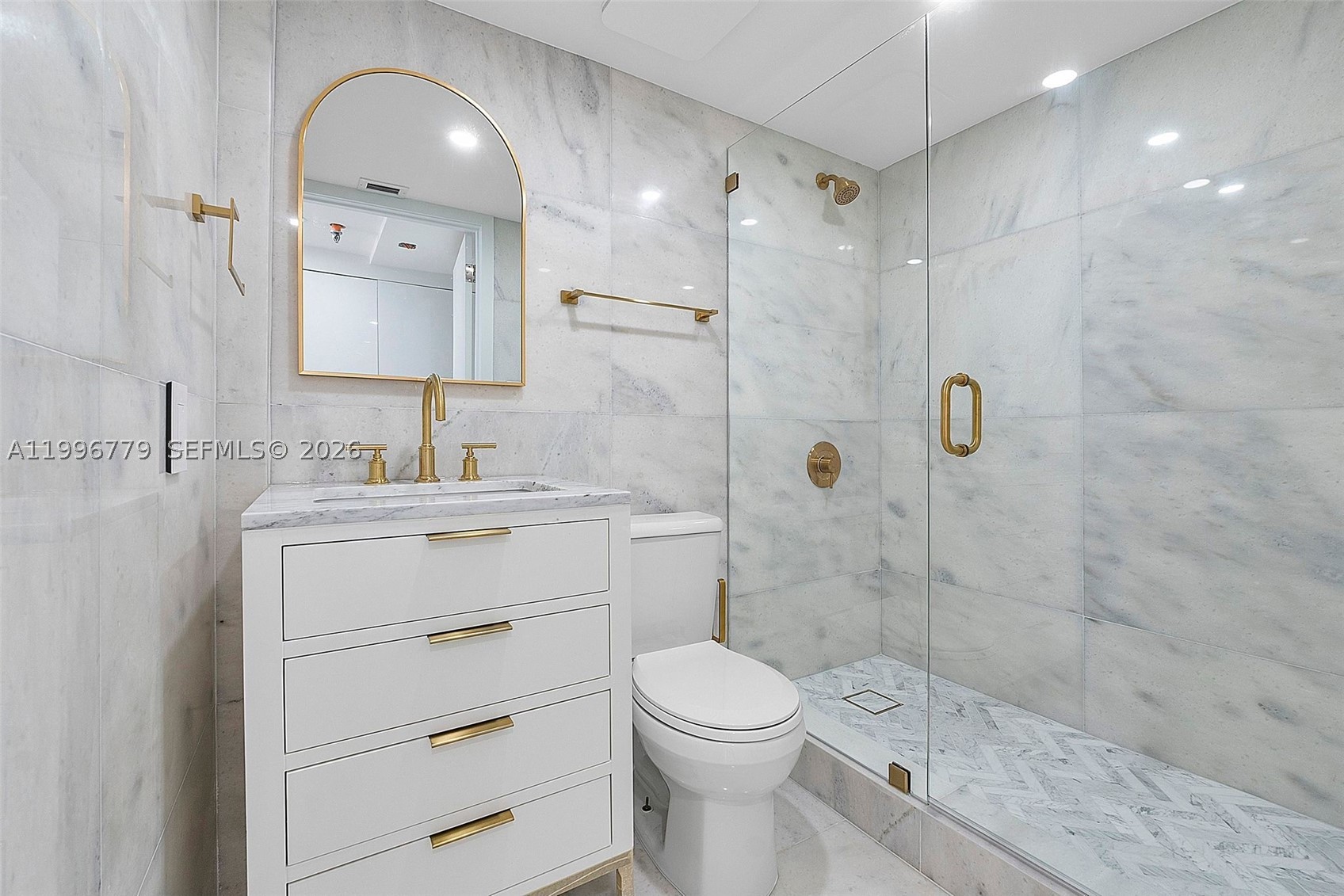 540 Brickell Key Dr #928, Miami FL 33131