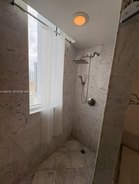 253 NE 2nd St #2309, Miami FL 33132