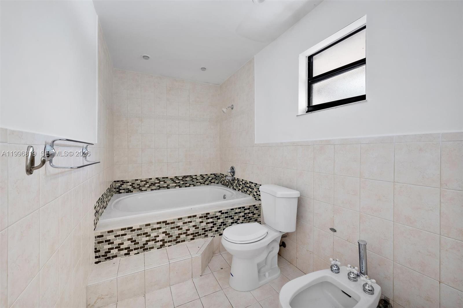 1545 Cantoria Ave, Coral Gables FL 33146