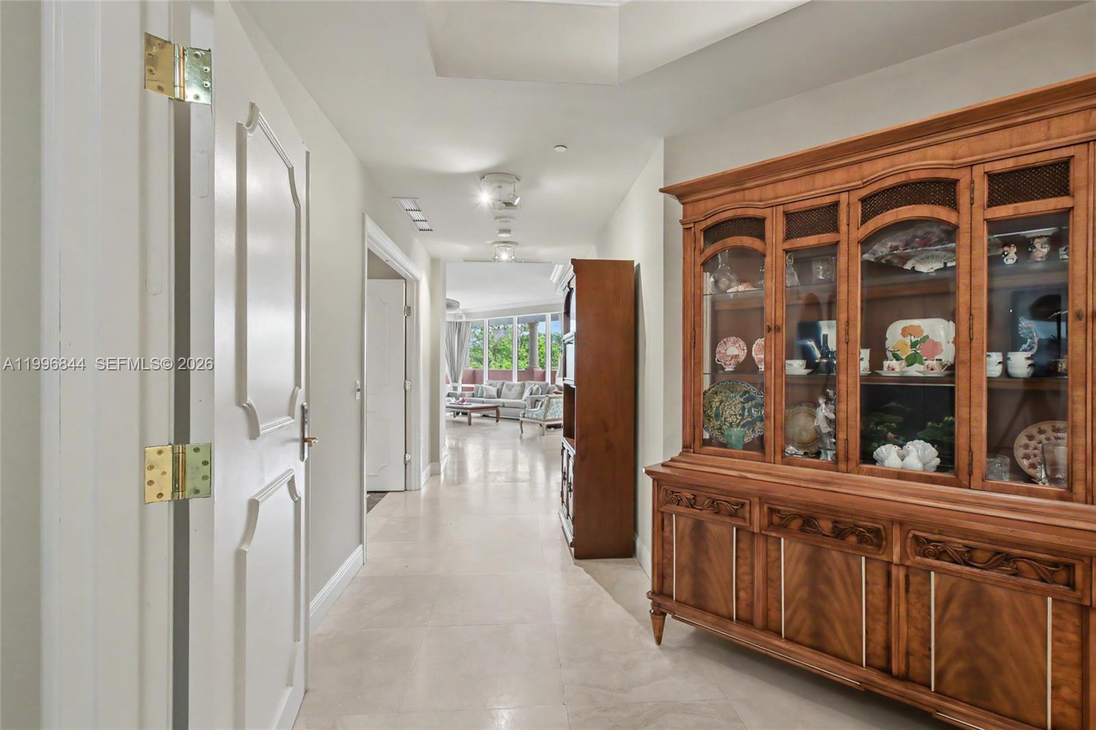 60 Edgewater Dr #3G, Coral Gables FL 33133
