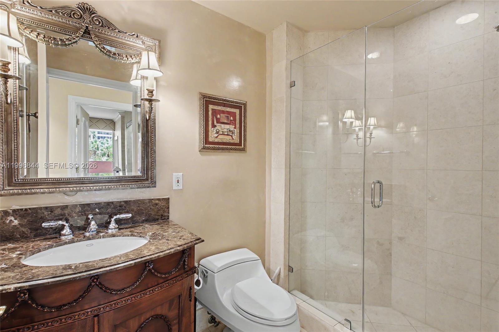 60 Edgewater Dr #3G, Coral Gables FL 33133