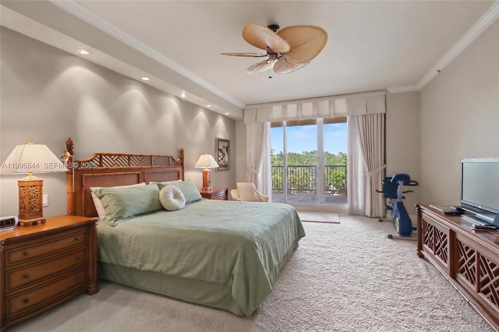 60 Edgewater Dr #3G, Coral Gables FL 33133