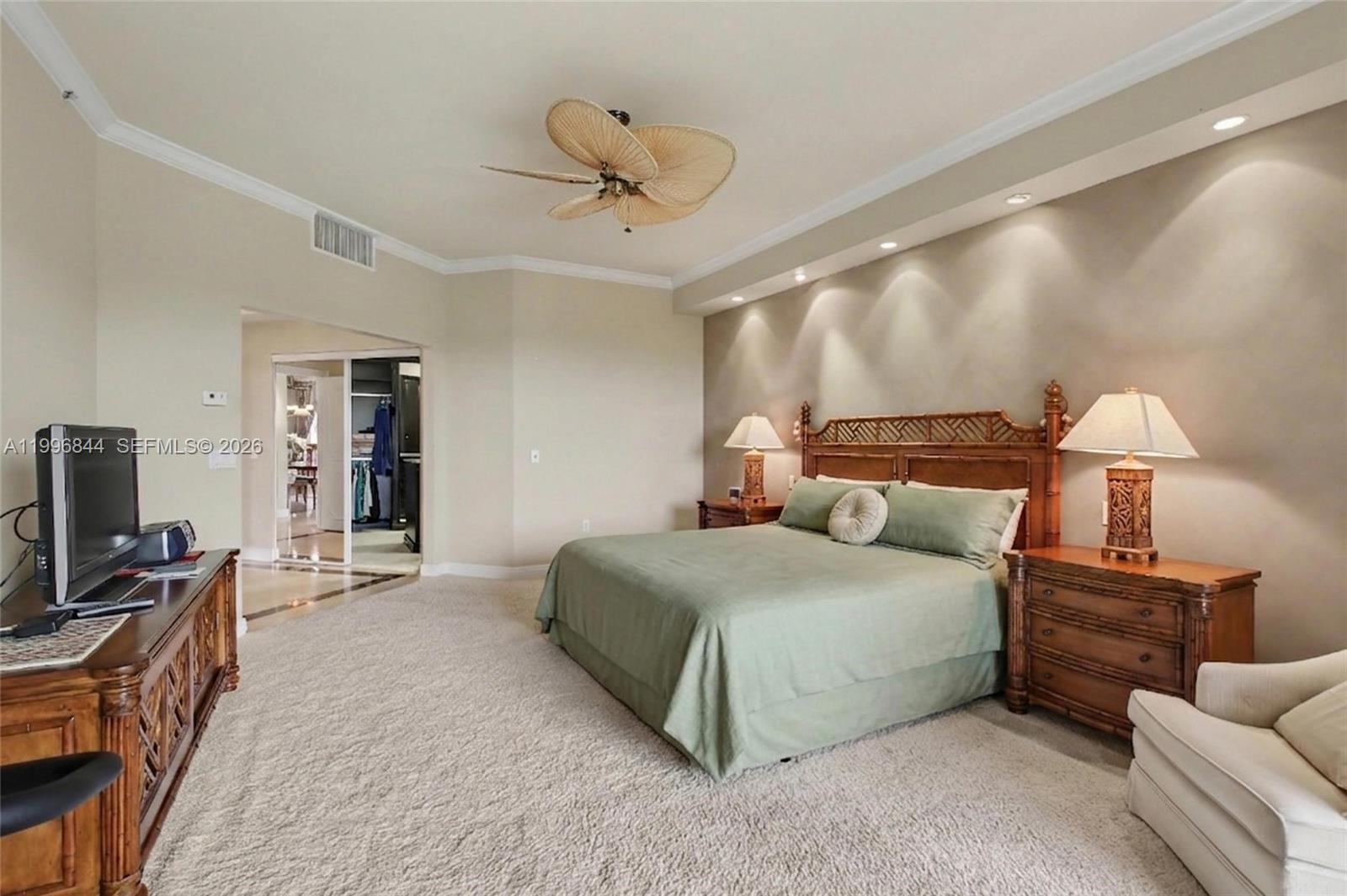 60 Edgewater Dr #3G, Coral Gables FL 33133