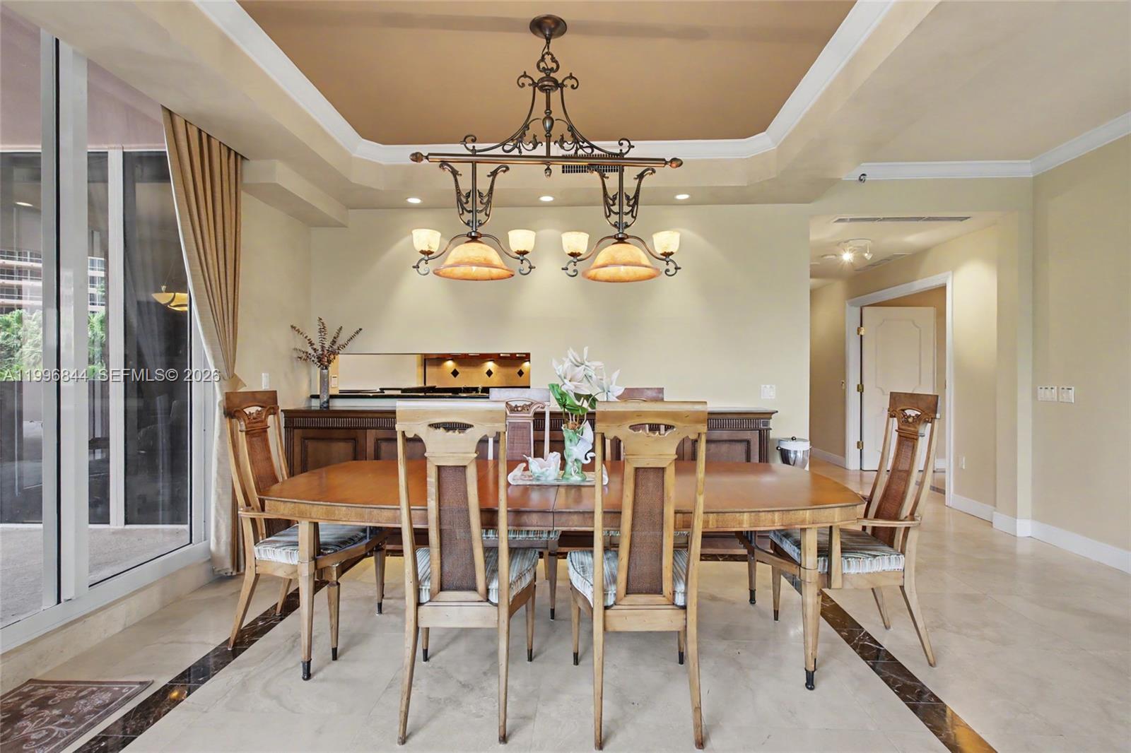 60 Edgewater Dr #3G, Coral Gables FL 33133