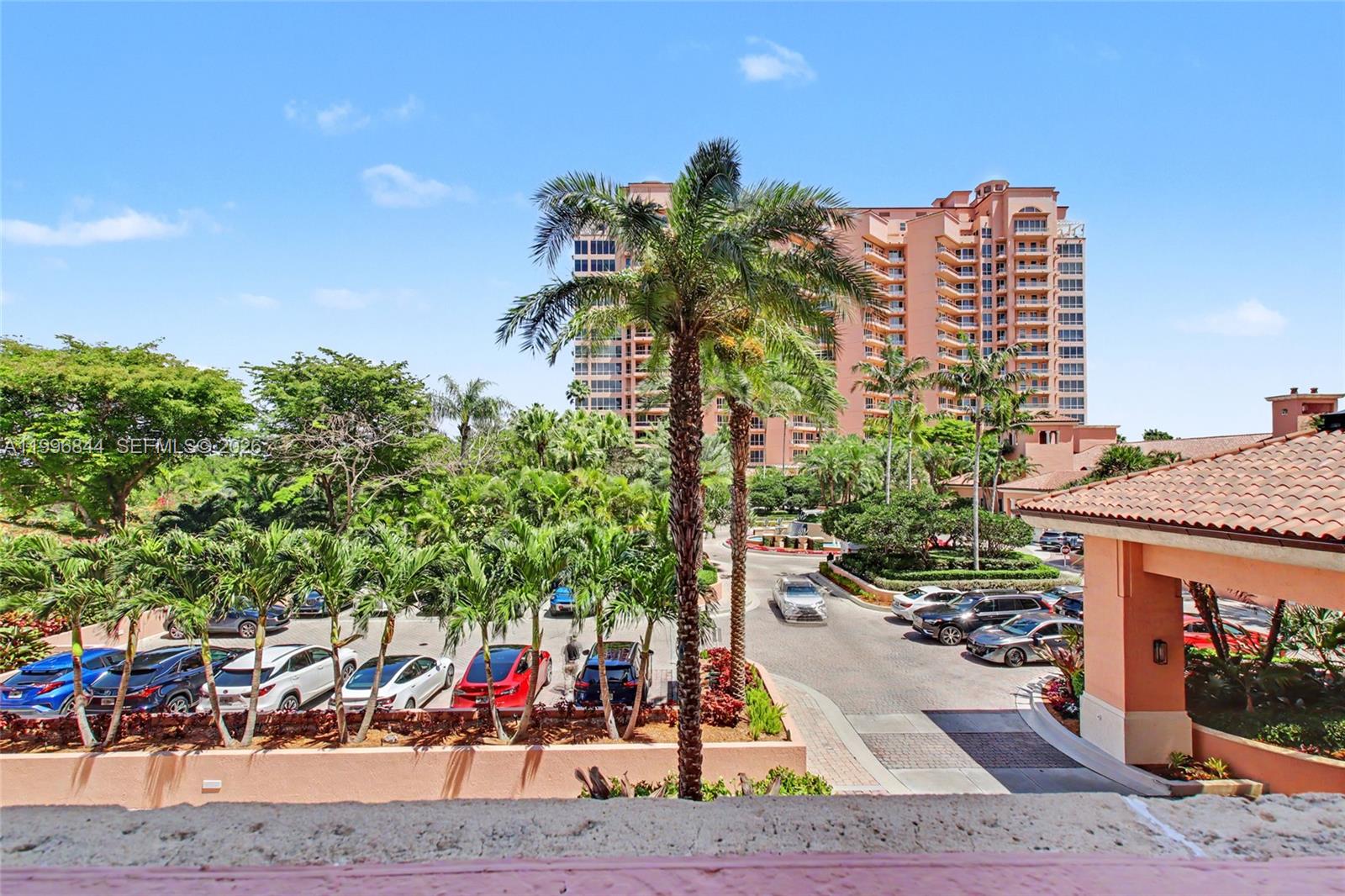 60 Edgewater Dr #3G, Coral Gables FL 33133