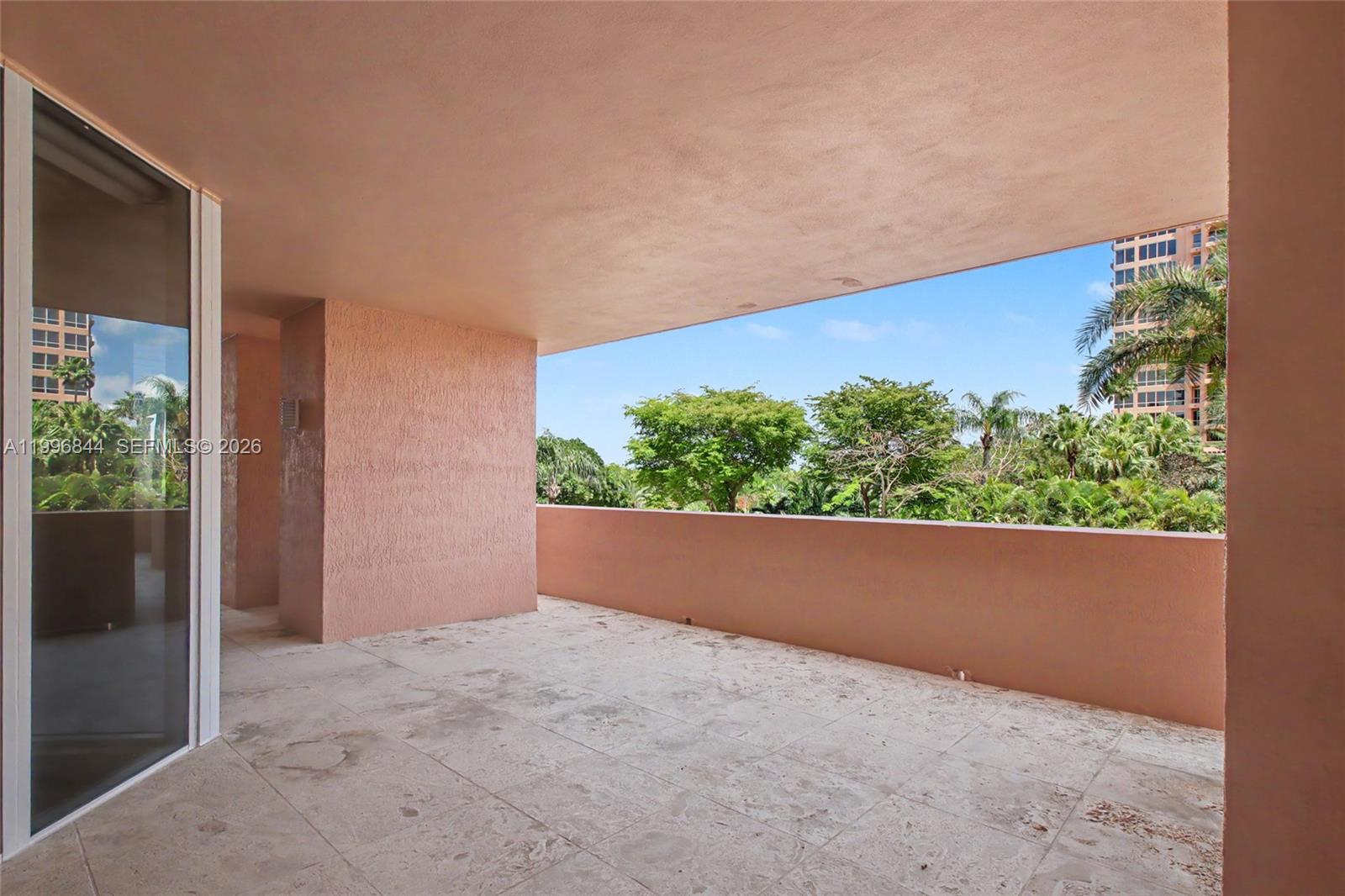 60 Edgewater Dr #3G, Coral Gables FL 33133