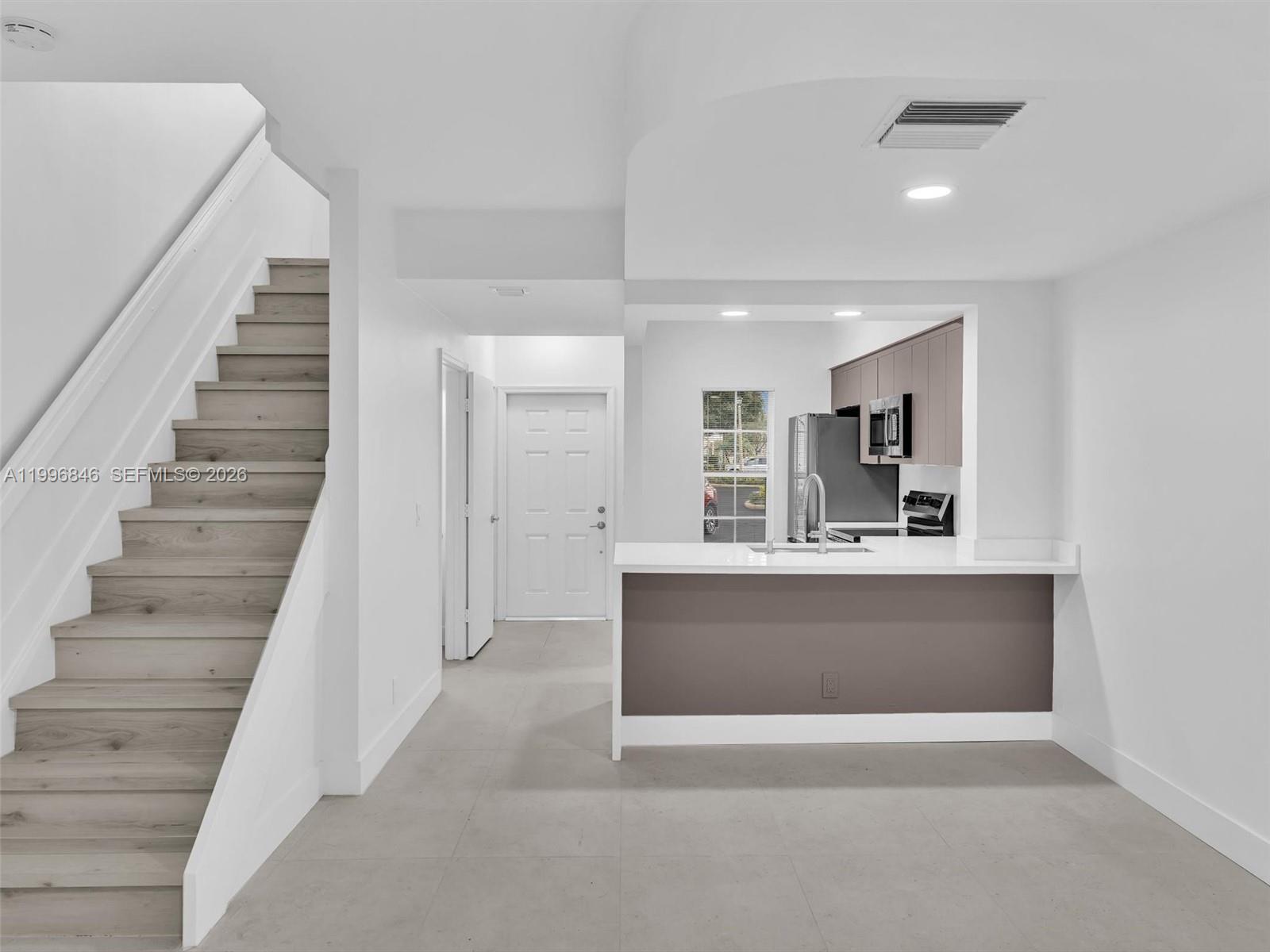 8 Key West Ct #8, Weston FL 33326