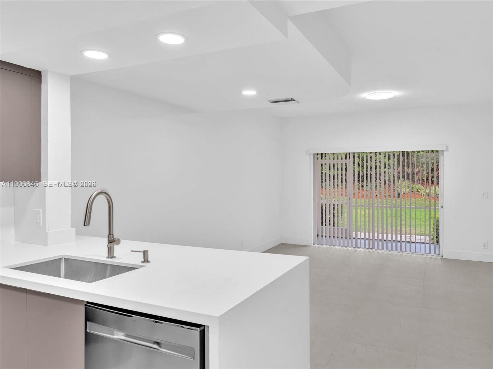 8 Key West Ct #8, Weston FL 33326