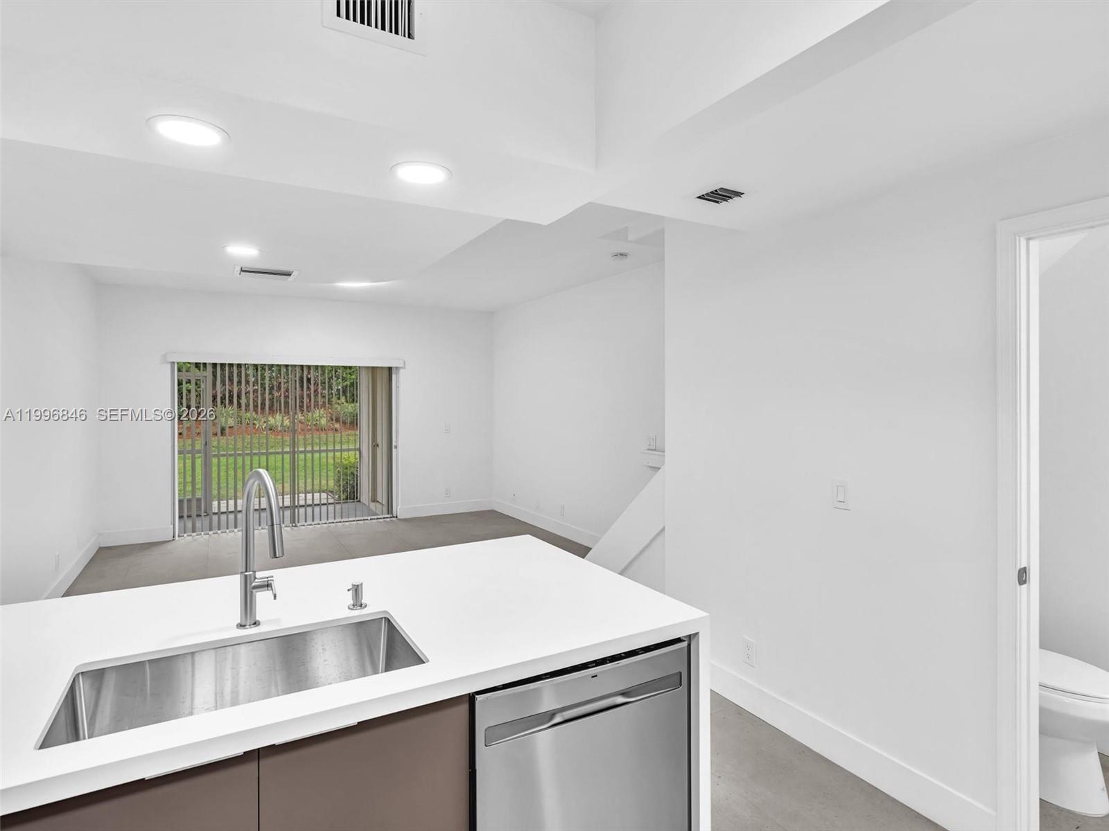 8 Key West Ct #8, Weston FL 33326