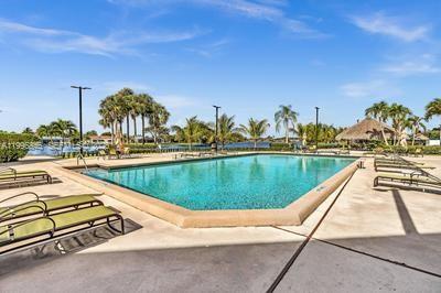 8 Key West Ct #8, Weston FL 33326