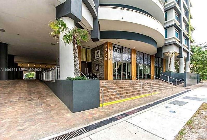 60 SW 13th St #1611, Miami FL 33130