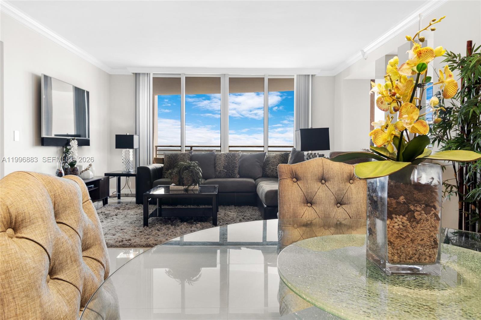 848 Brickell Key Dr #3905, Miami FL 33131
