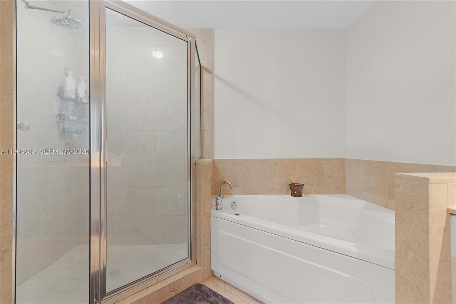 848 Brickell Key Dr #3905, Miami FL 33131