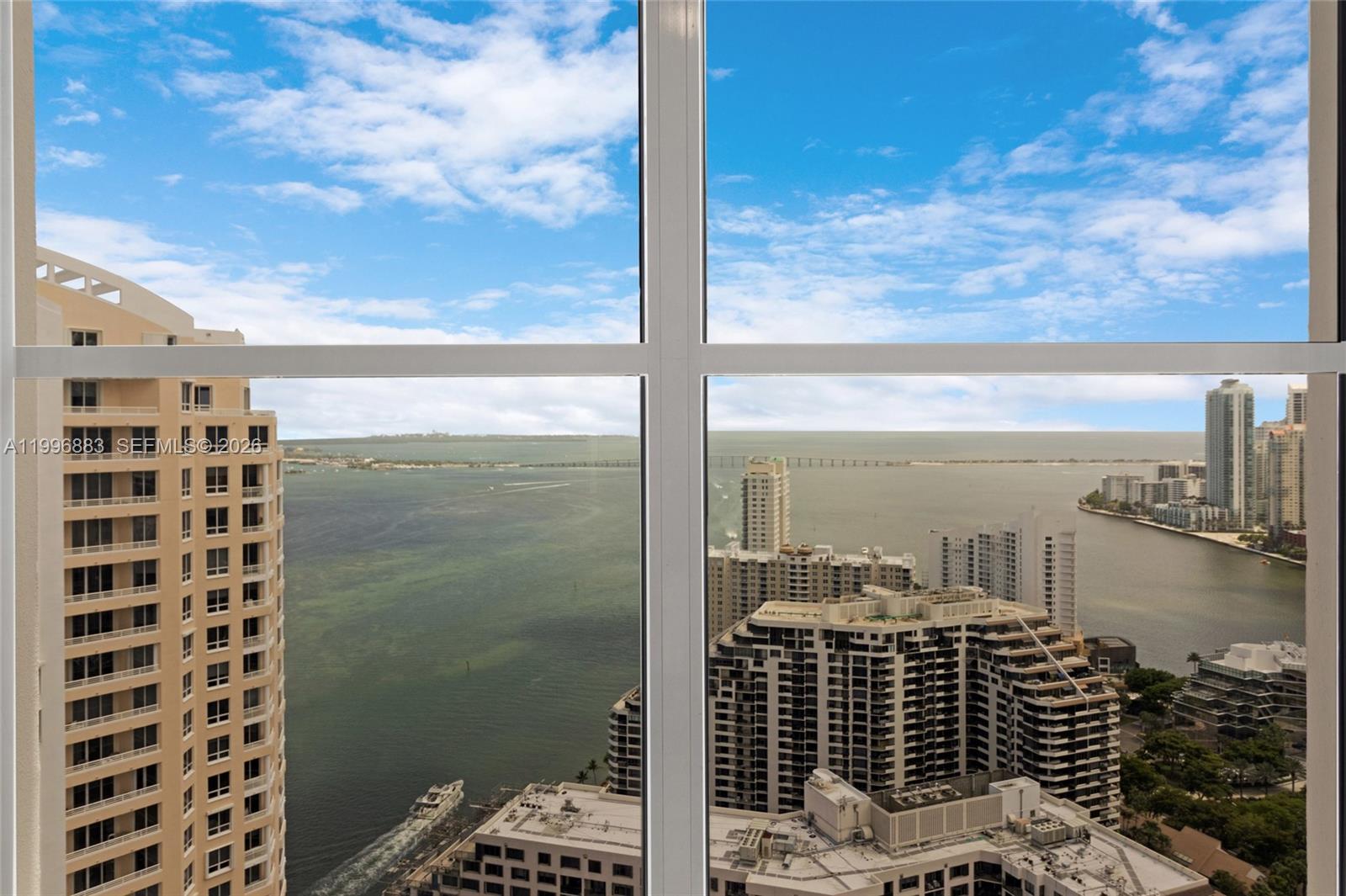 848 Brickell Key Dr #3905, Miami FL 33131