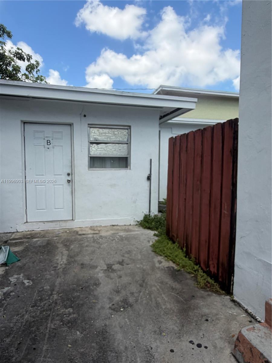 634 SW 10th Ave, Miami FL 33130
