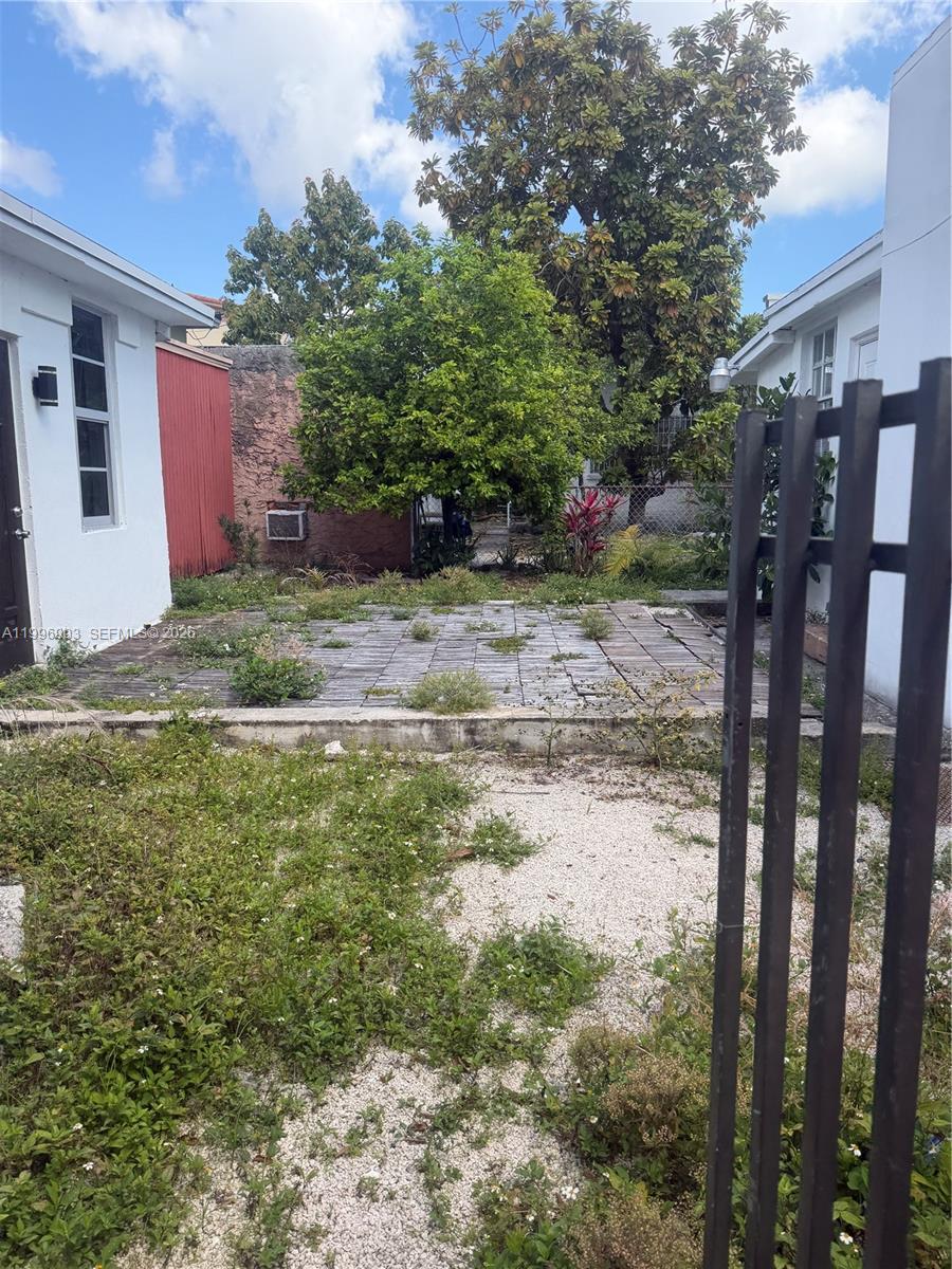 634 SW 10th Ave, Miami FL 33130