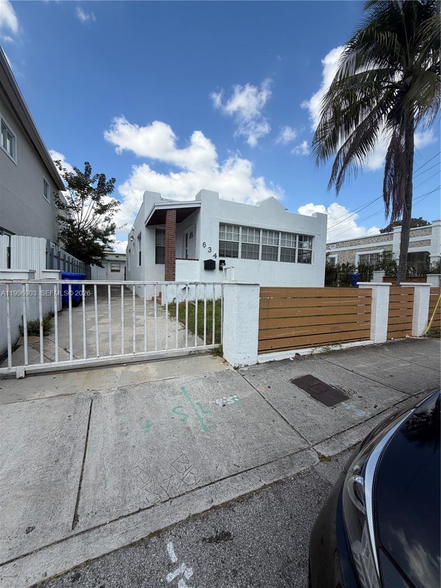 634 SW 10th Ave, Miami FL 33130