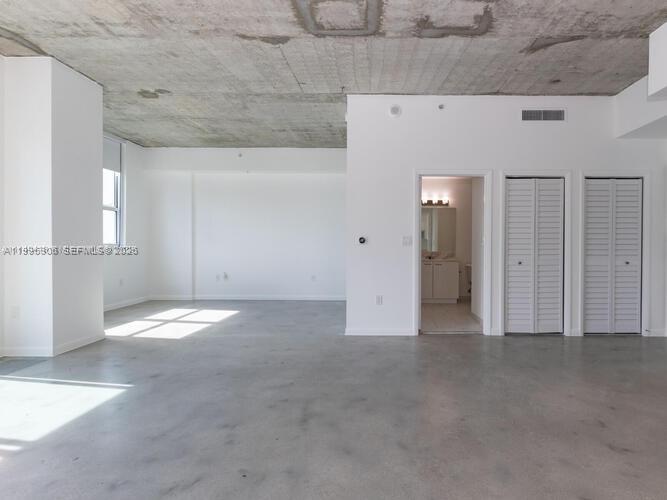 133 NE 2nd Ave #3306, Miami FL 33132