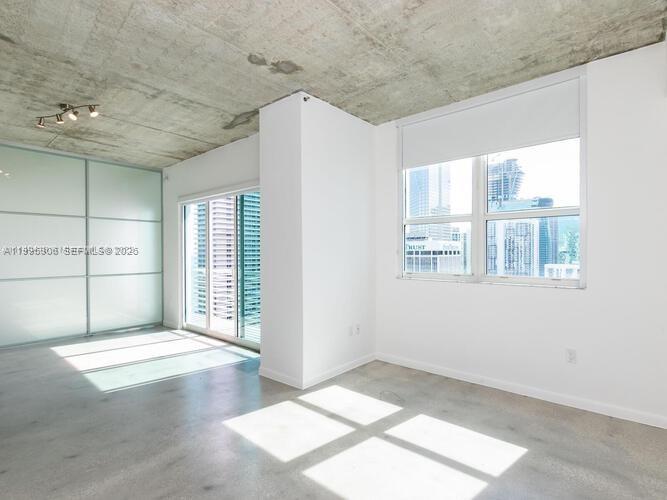 133 NE 2nd Ave #3306, Miami FL 33132