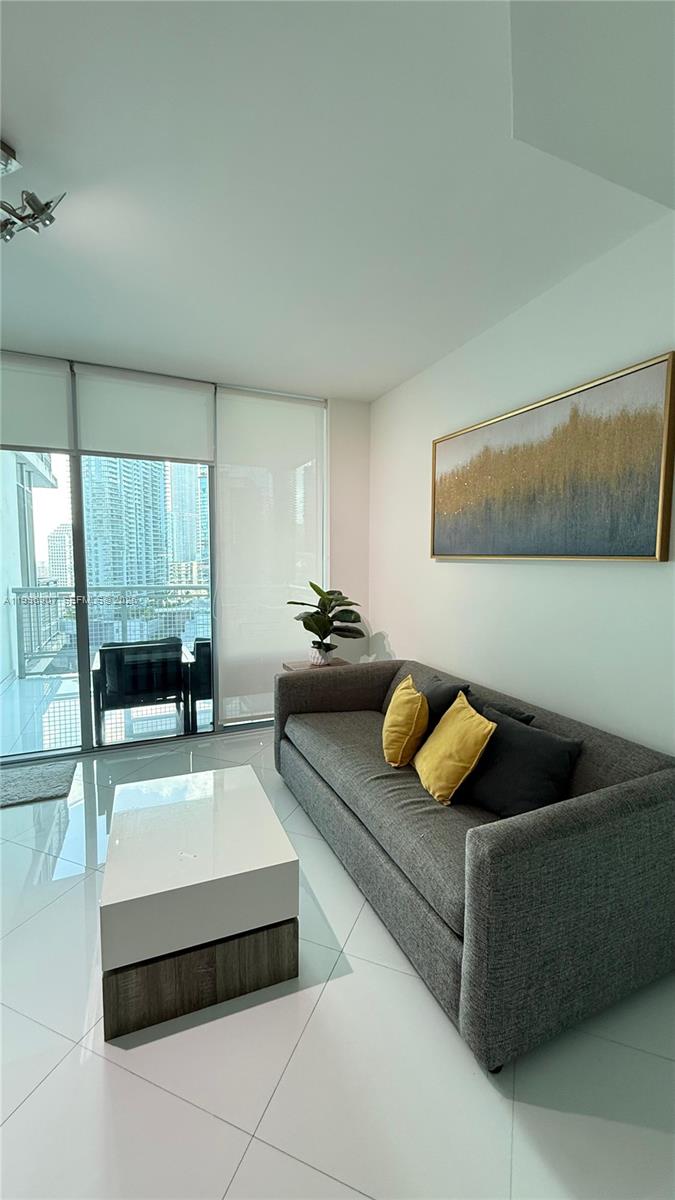 350 S Miami Ave #2512, Miami FL 33130
