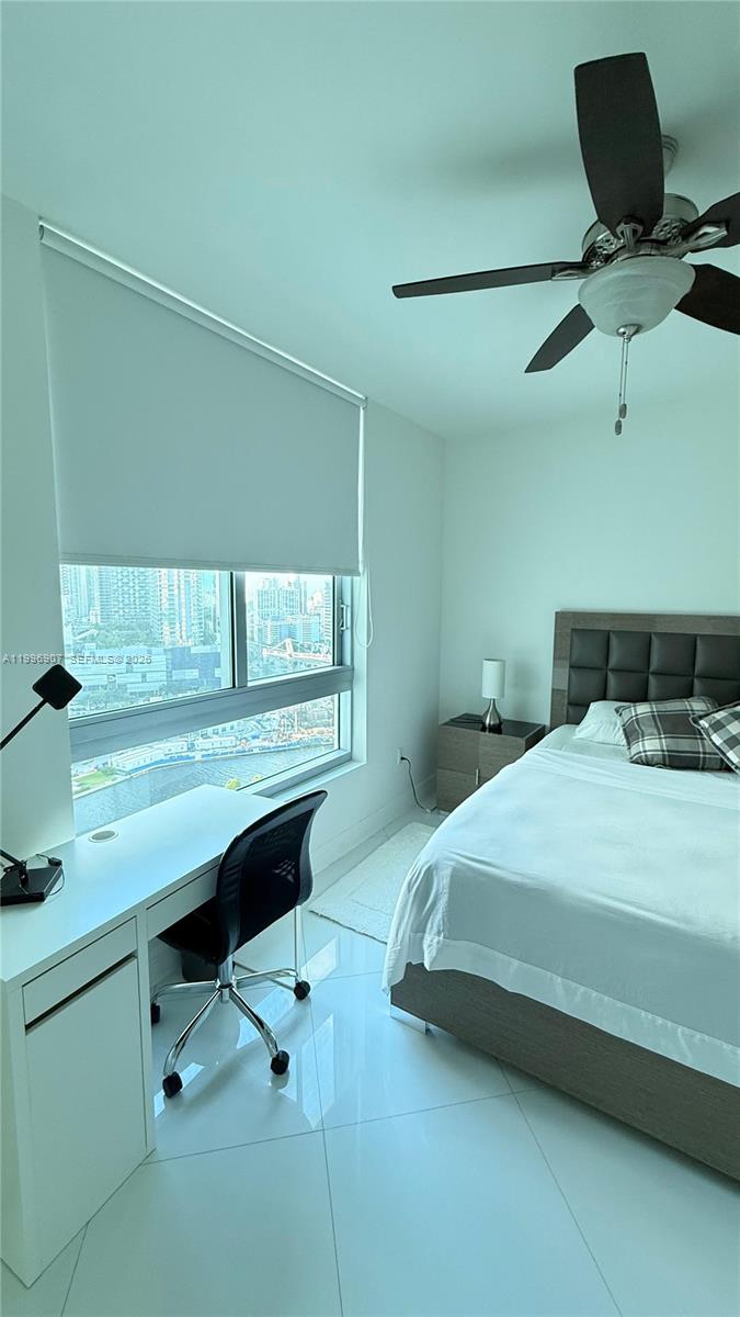 350 S Miami Ave #2512, Miami FL 33130