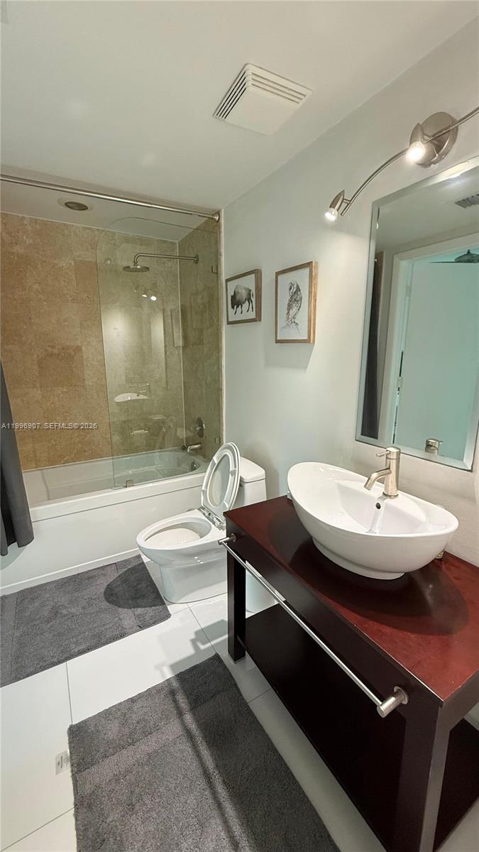 350 S Miami Ave #2512, Miami FL 33130