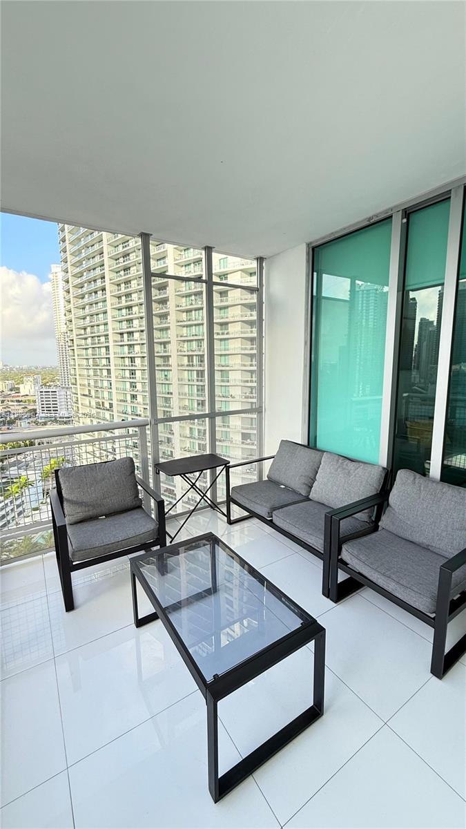 350 S Miami Ave #2512, Miami FL 33130