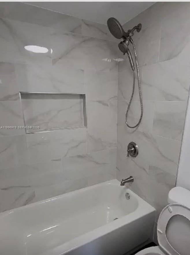 2350 NE 135th St #308, North Miami FL 33181