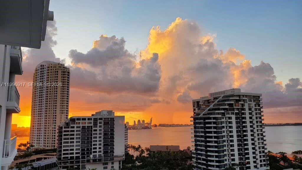 701 Brickell Key Blvd #1611, Miami FL 33131