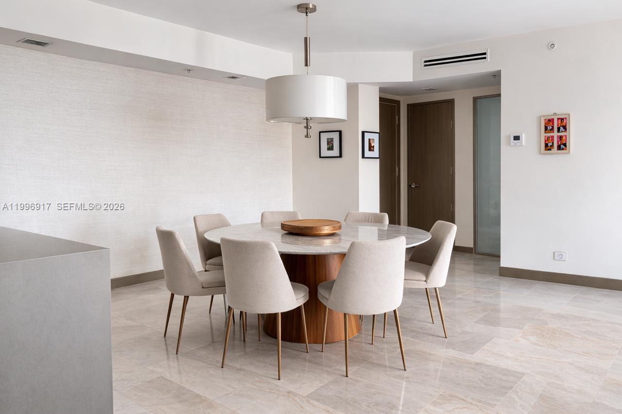 701 Brickell Key Blvd #1611, Miami FL 33131